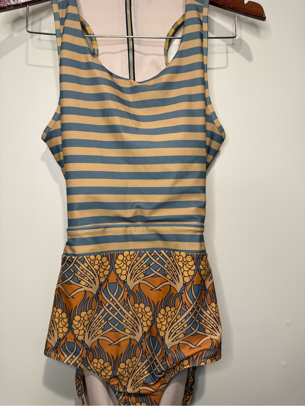 Albion Fit Dorothy One Piece Swim Golden Hour size XL - Picture 5 of 16